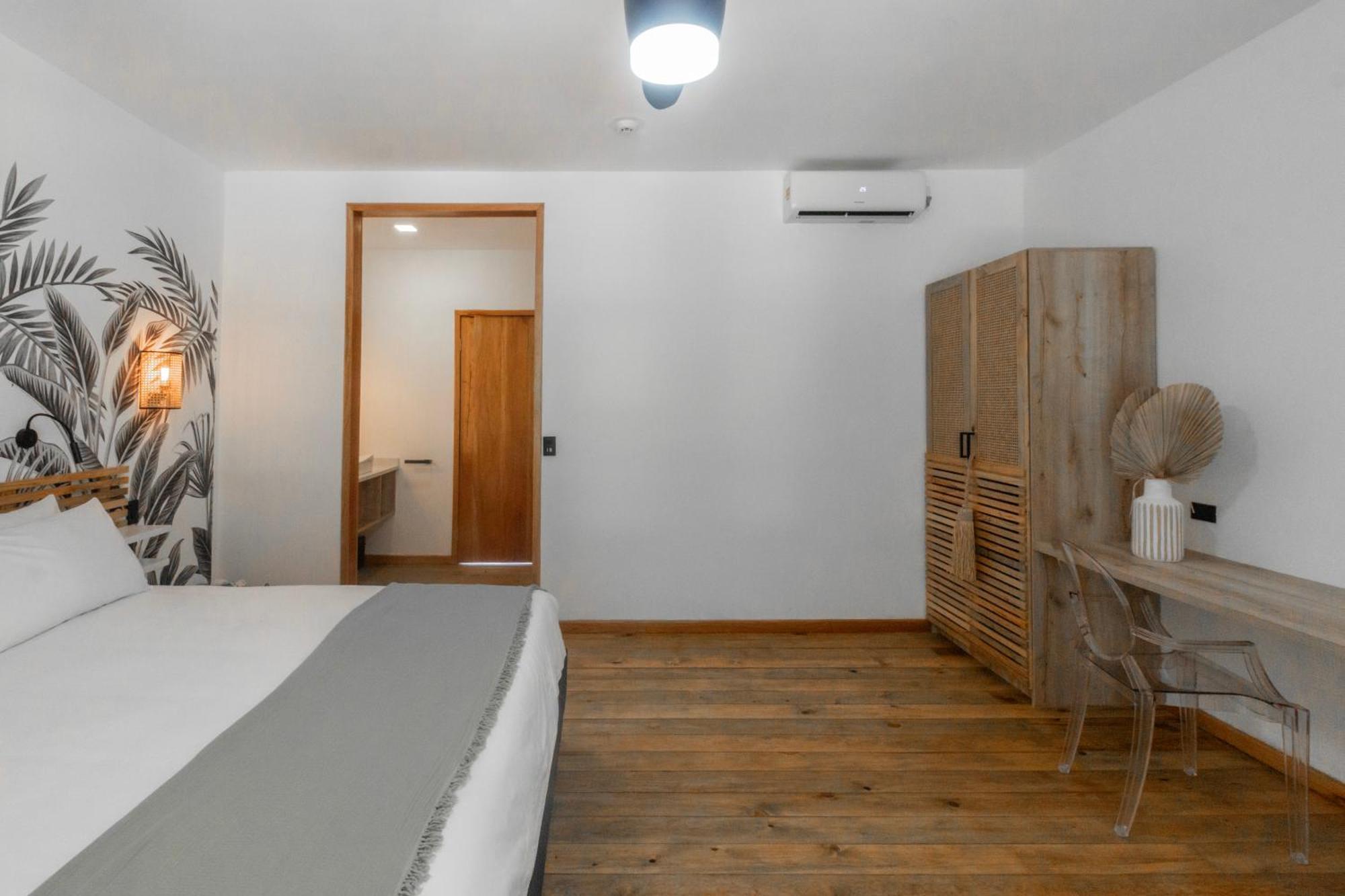 S Boutique Hotel Бокас Екстер'єр фото