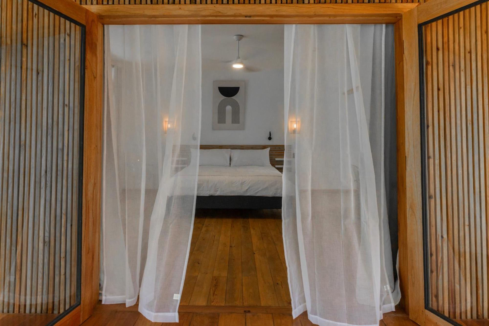 S Boutique Hotel Бокас Екстер'єр фото