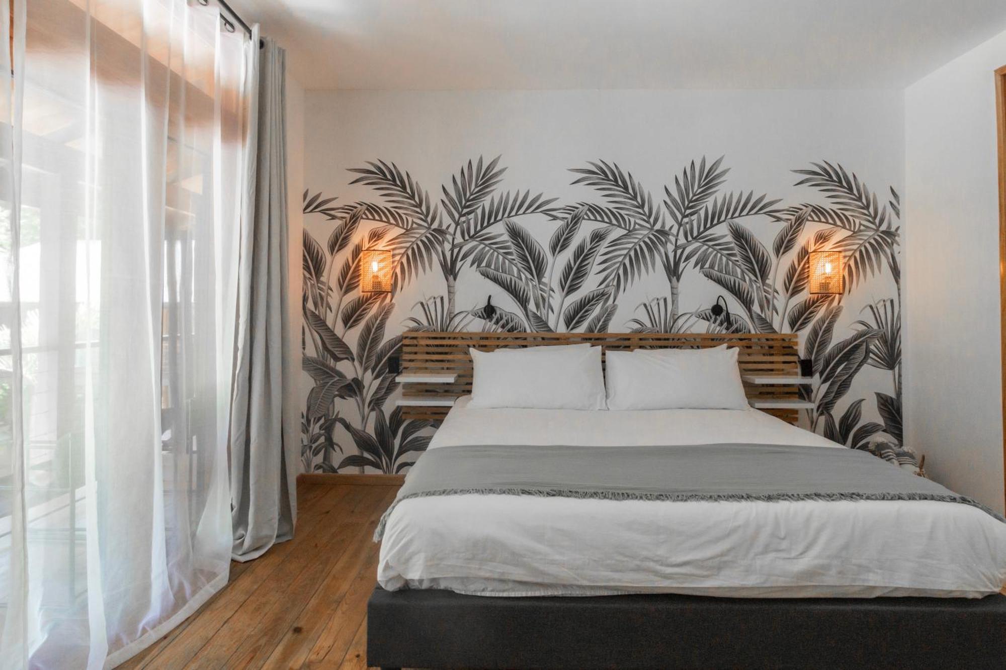 S Boutique Hotel Бокас Екстер'єр фото