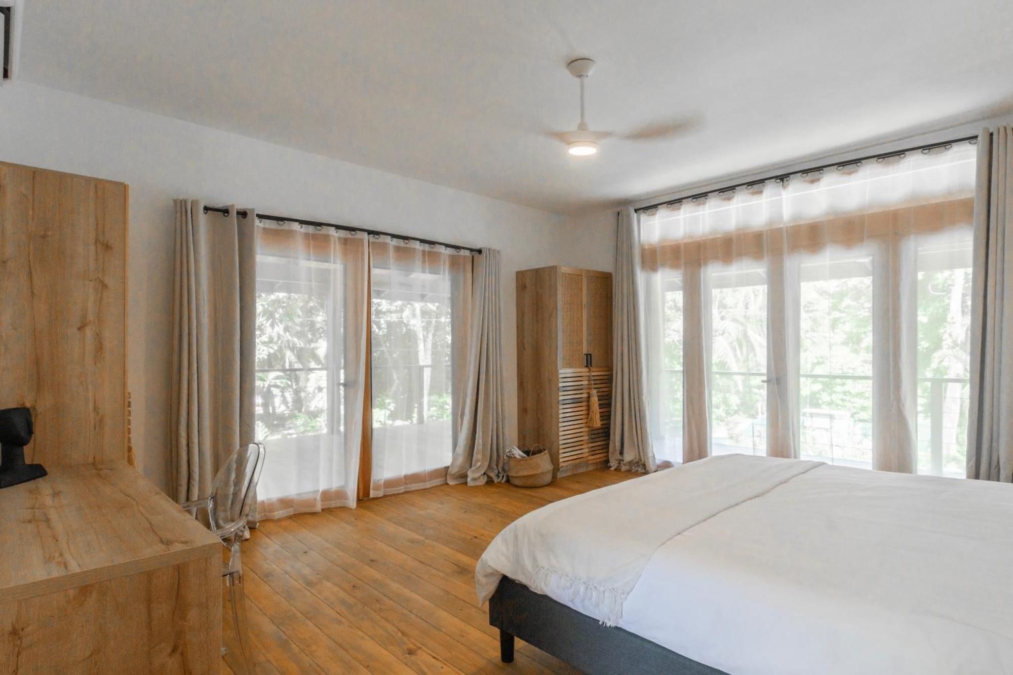 S Boutique Hotel Бокас Екстер'єр фото