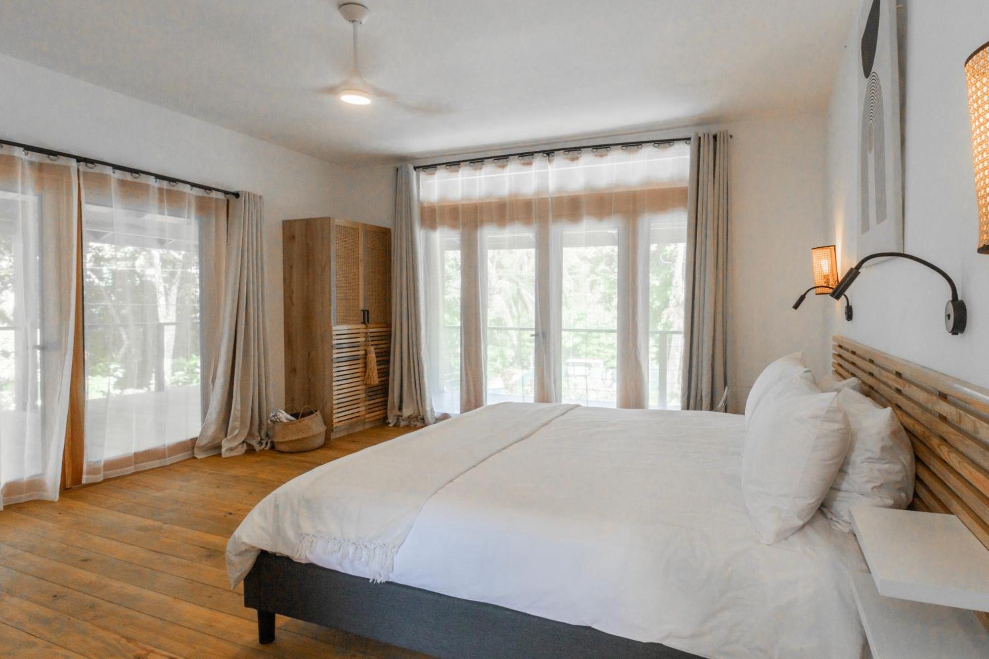 S Boutique Hotel Бокас Екстер'єр фото